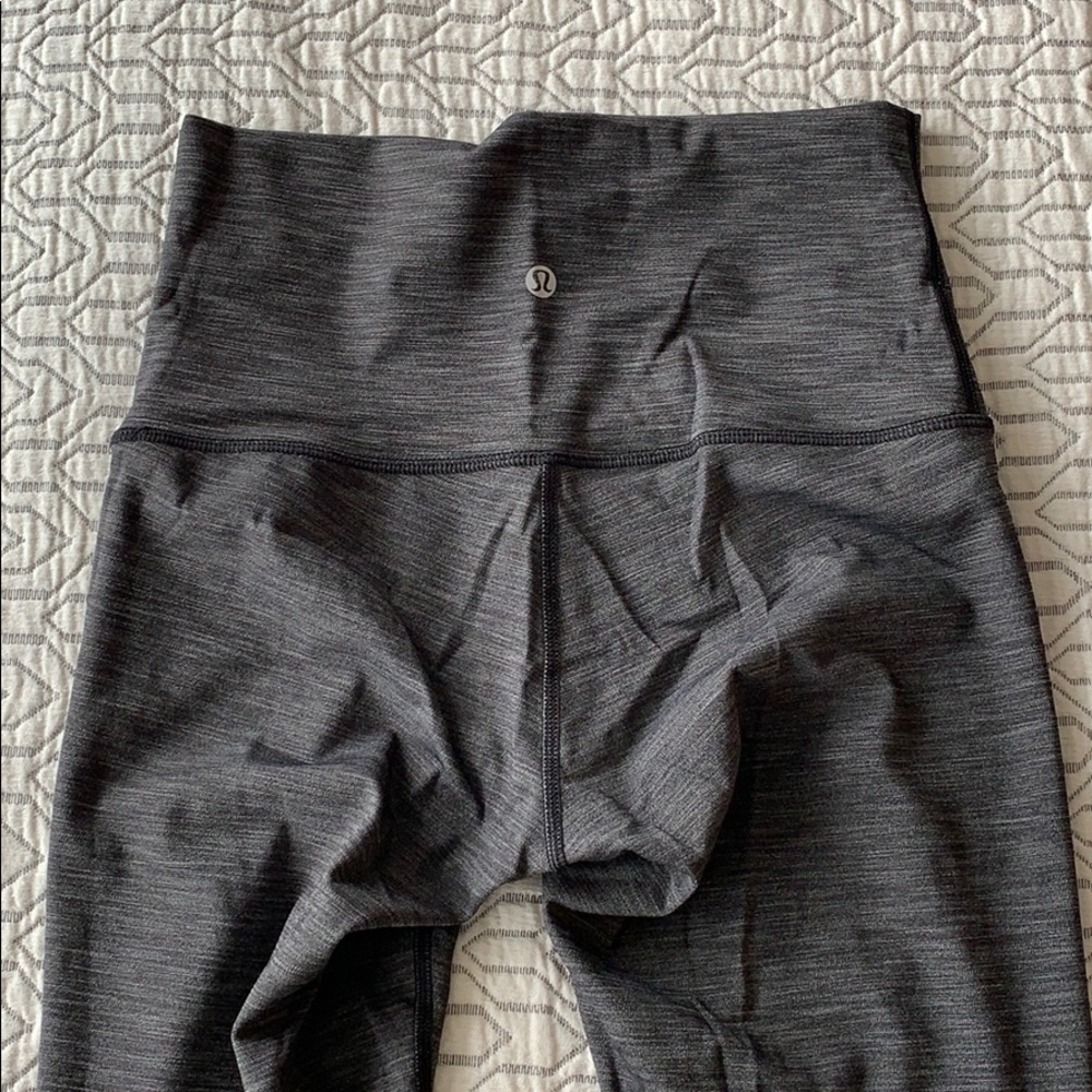 Dark grey leggings (almost look black/grey)